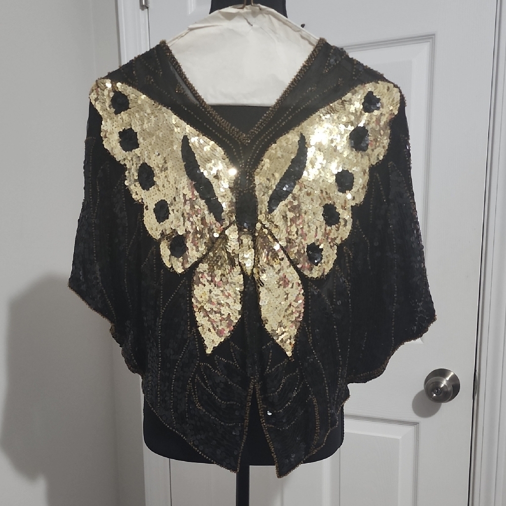 Sho Max Originals Black and Gold Sequin Dolman Sleeve Blouse